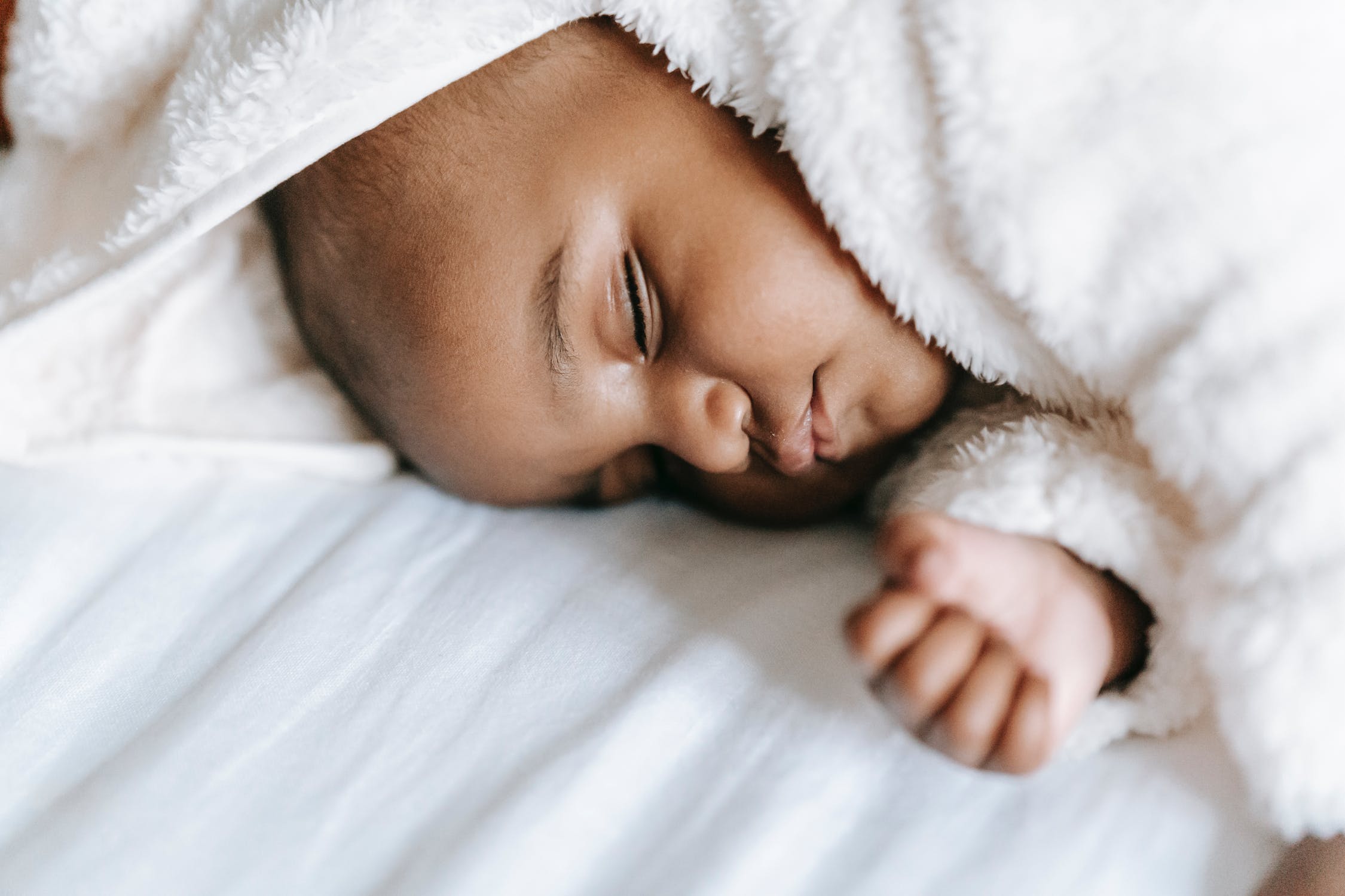 Een goede babymatras kiezen. Waarop moet je letten?